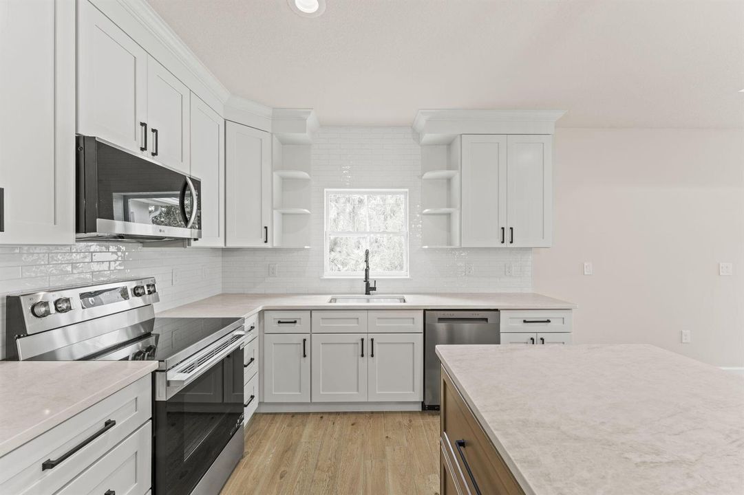 25-web-or-mls-GALICIA.Kitchen.42