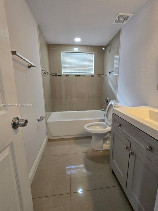 For Rent: $2,600 (3 beds, 2 baths, 2370 Square Feet)