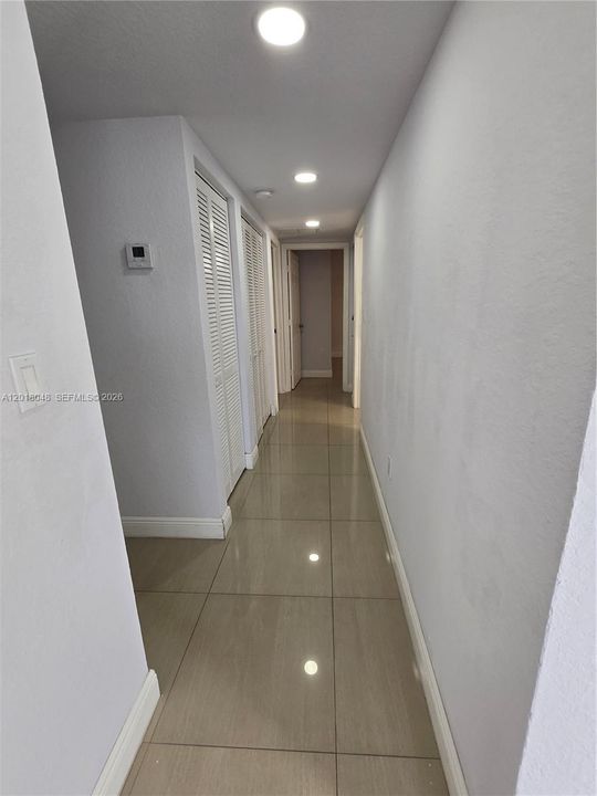 For Rent: $2,600 (3 beds, 2 baths, 2370 Square Feet)