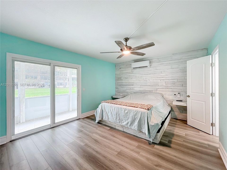 For Rent: $1,700 (1 beds, 1 baths, 700 Square Feet)