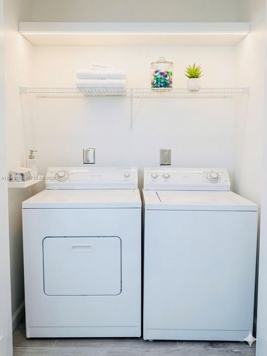 For Rent: $3,200 (2 beds, 2 baths, 1450 Square Feet)