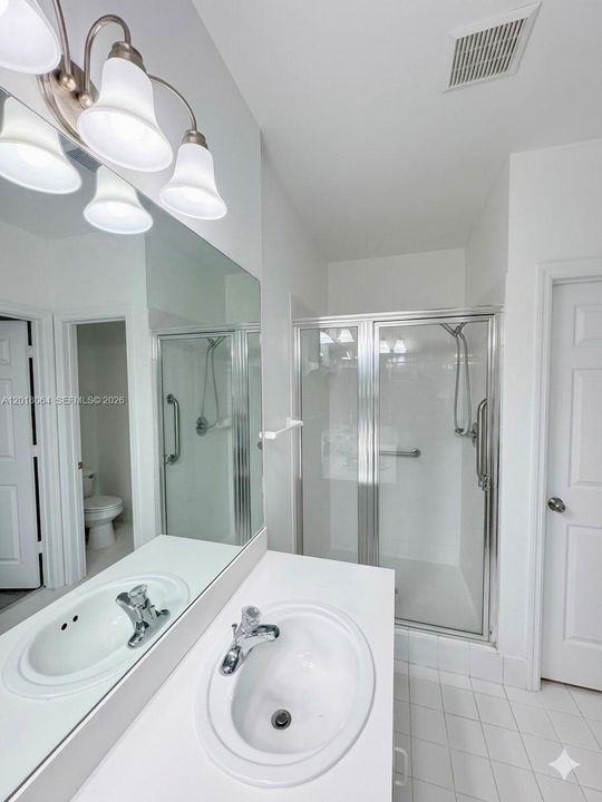 For Rent: $3,200 (2 beds, 2 baths, 1450 Square Feet)