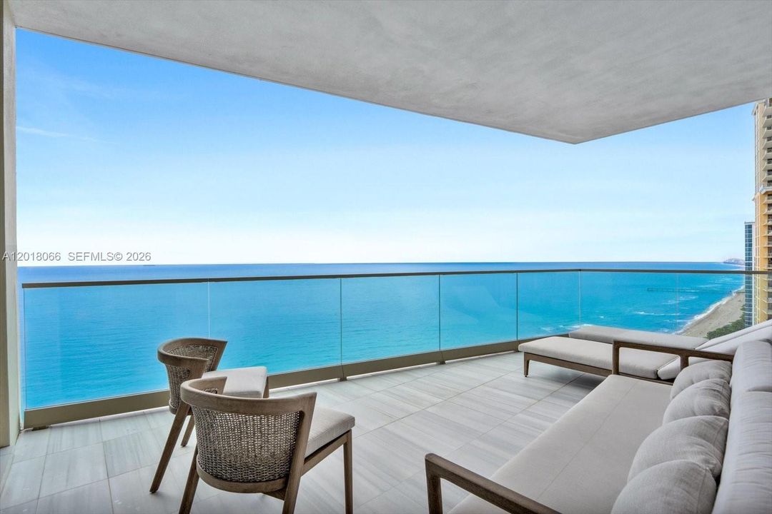For Sale: $10,900,000 (5 beds, 7 baths, 3803 Square Feet)