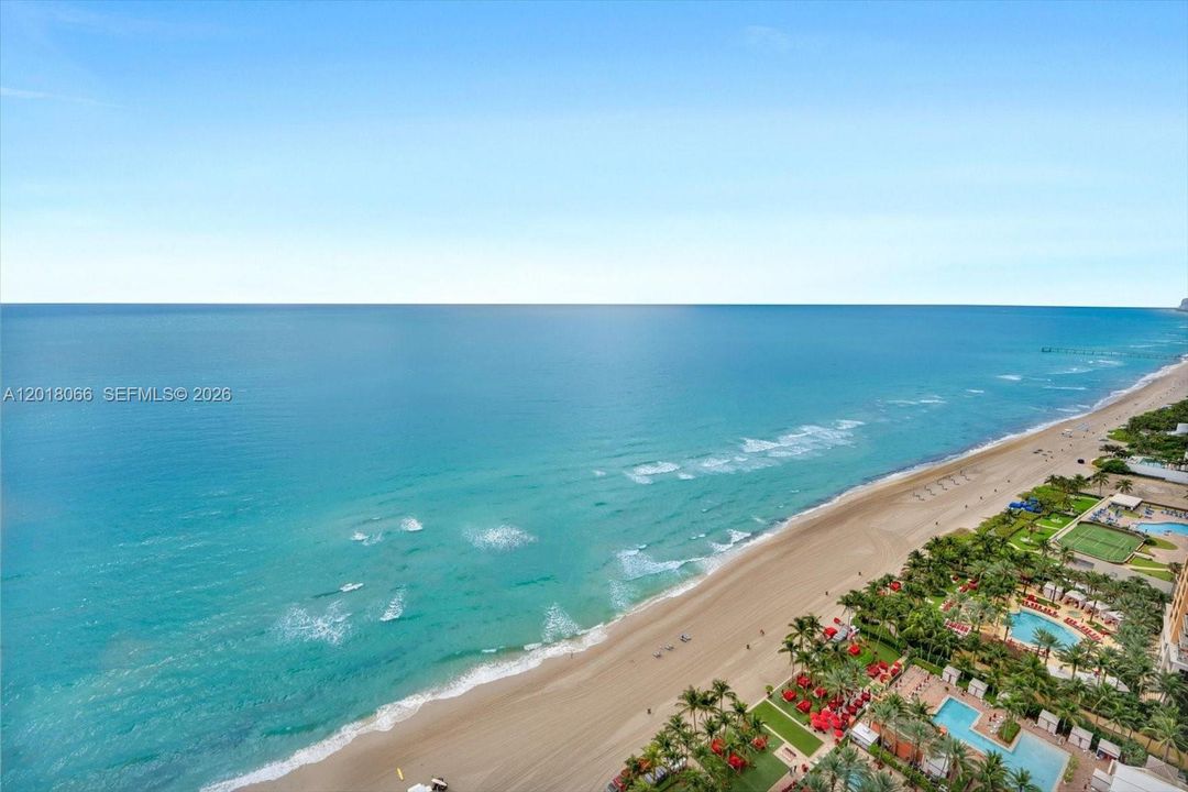 For Sale: $10,900,000 (5 beds, 7 baths, 3803 Square Feet)