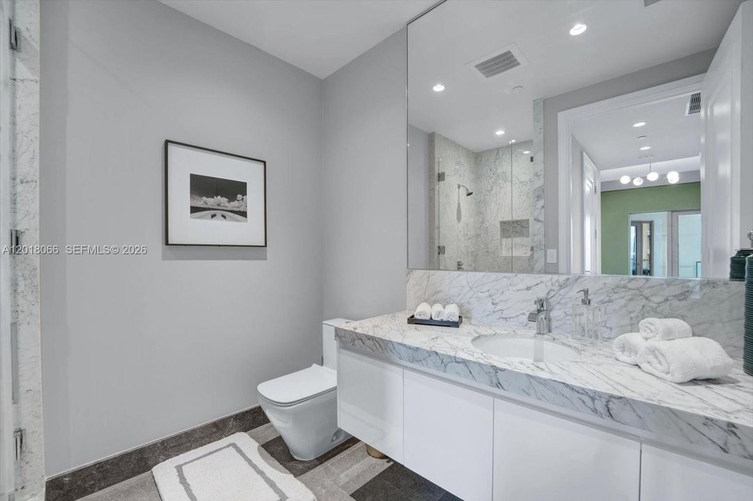 For Sale: $10,900,000 (5 beds, 7 baths, 3803 Square Feet)