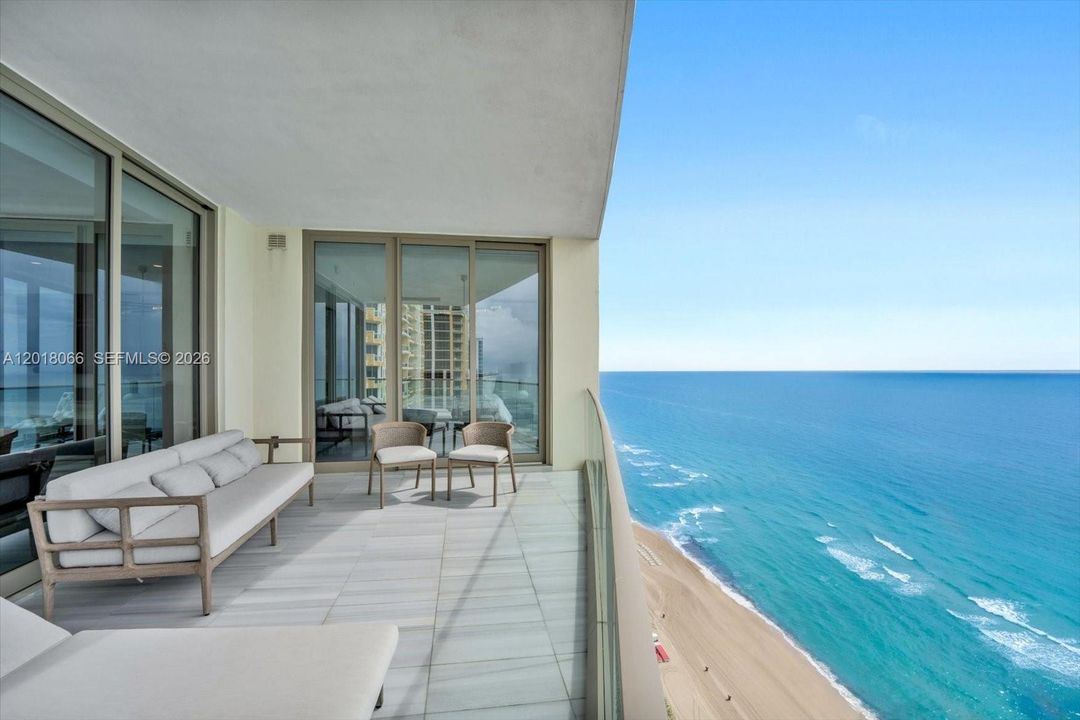 For Sale: $10,900,000 (5 beds, 7 baths, 3803 Square Feet)