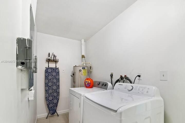 For Sale: $1,600,000 (3 beds, 2 baths, 2043 Square Feet)