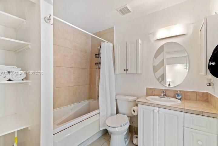 For Sale: $1,600,000 (3 beds, 2 baths, 2043 Square Feet)
