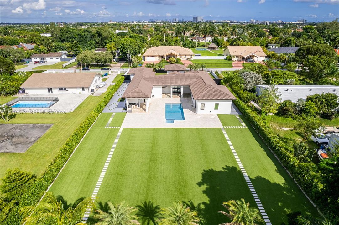 En Venta: $3,250,000 (5 camas, 6 baños, 3919 Pies cuadrados)