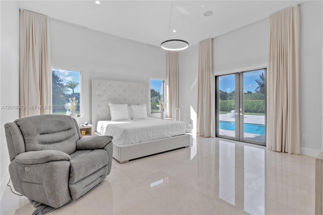 En Venta: $3,250,000 (5 camas, 6 baños, 3919 Pies cuadrados)