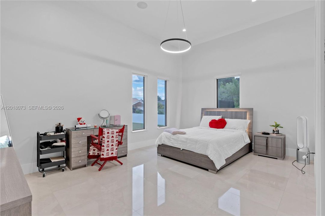 En Venta: $3,250,000 (5 camas, 6 baños, 3919 Pies cuadrados)
