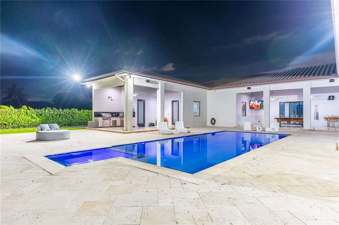En Venta: $3,250,000 (5 camas, 6 baños, 3919 Pies cuadrados)