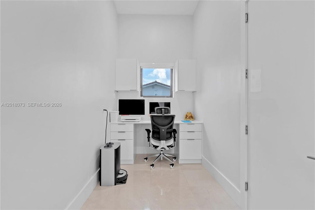 En Venta: $3,250,000 (5 camas, 6 baños, 3919 Pies cuadrados)
