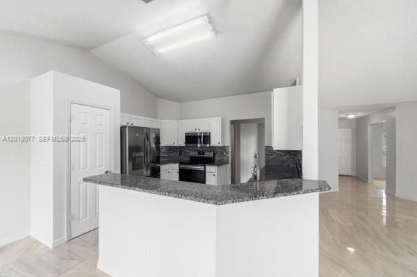 For Sale: $385,000 (3 beds, 2 baths, 2055 Square Feet)