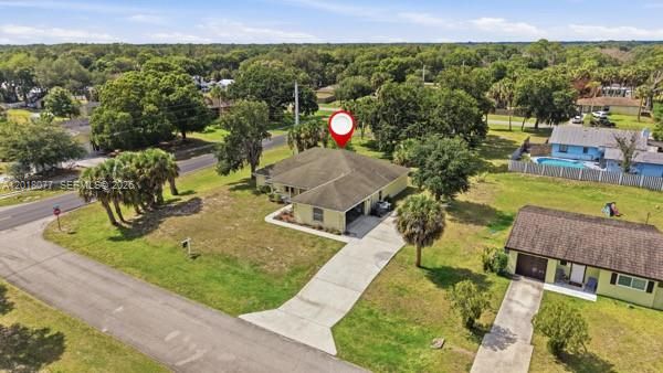 For Sale: $385,000 (3 beds, 2 baths, 2055 Square Feet)