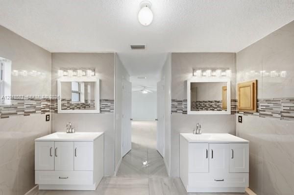 For Sale: $385,000 (3 beds, 2 baths, 2055 Square Feet)