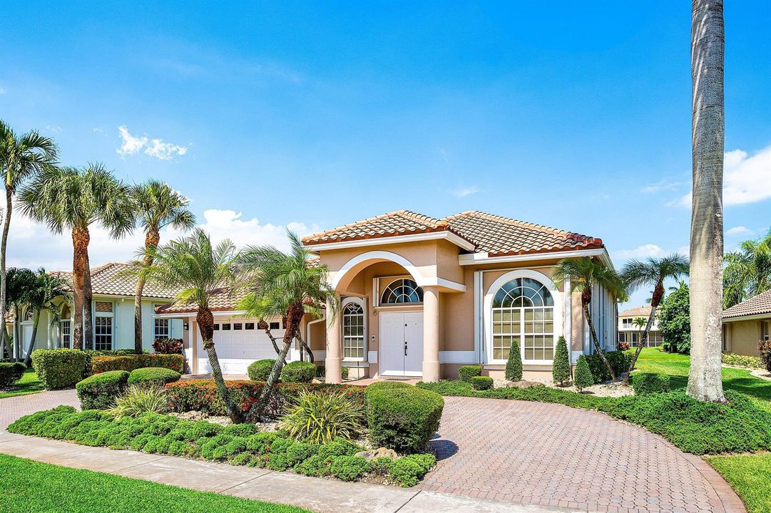 Circular driveway