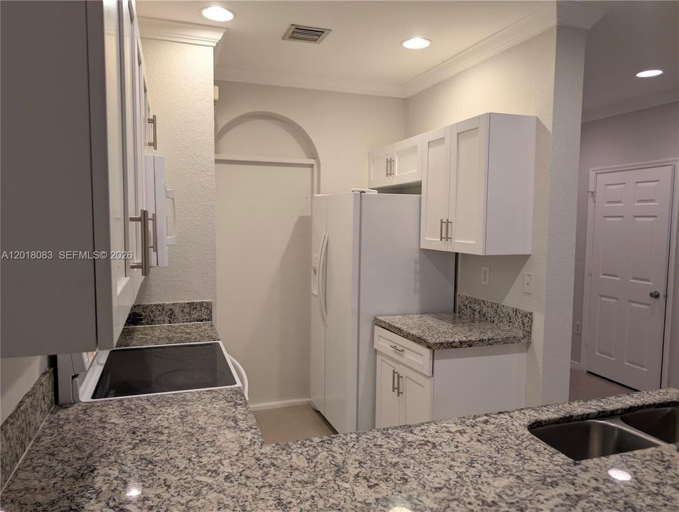 В аренду: $2,900 (4 спален, 2 ванн, 1640 Квадратных фут)