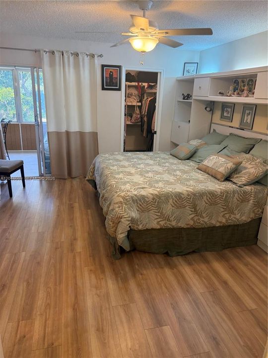 En Venta: $229,000 (2 camas, 2 baños, 1000 Pies cuadrados)