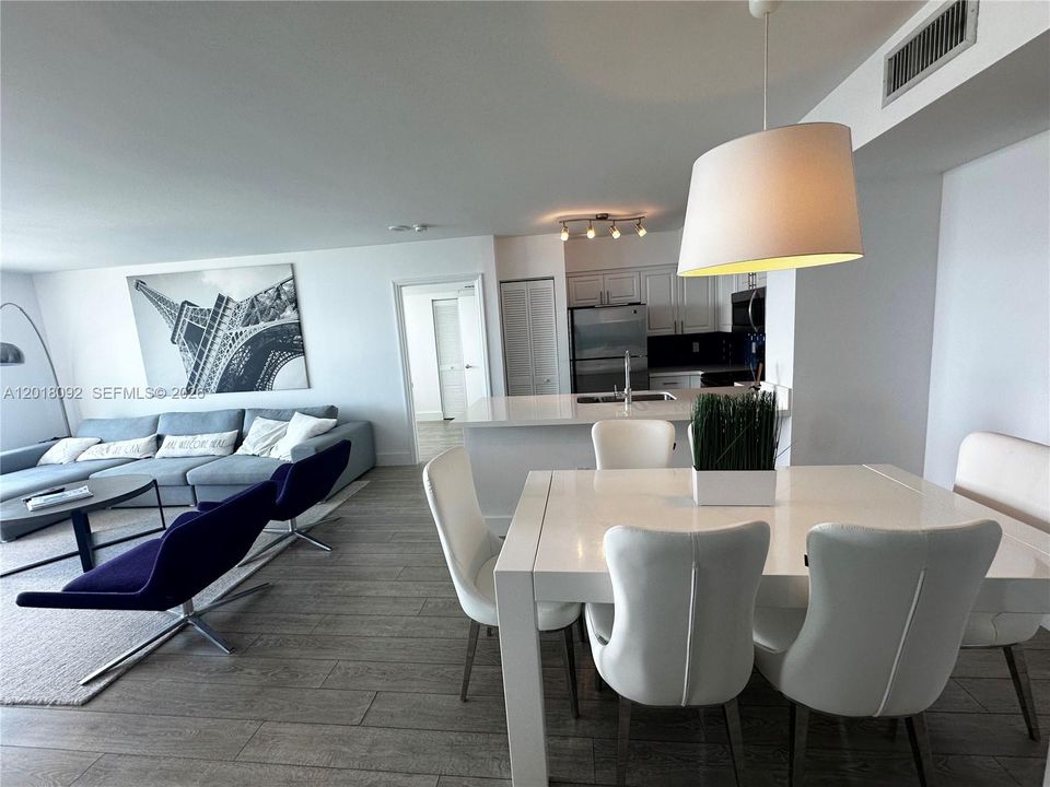 For Rent: $7,900 (2 beds, 2 baths, 1090 Square Feet)