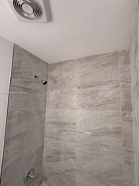 For Rent: $1,500 (1 beds, 1 baths, 2304 Square Feet)