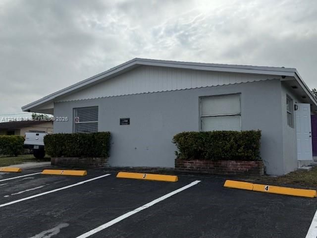 For Rent: $1,500 (1 beds, 1 baths, 2304 Square Feet)