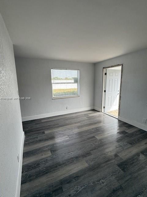 For Rent: $1,500 (1 beds, 1 baths, 2304 Square Feet)
