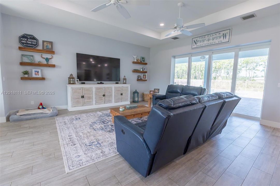 For Sale: $1,399,000 (3 beds, 3 baths, 2358 Square Feet)
