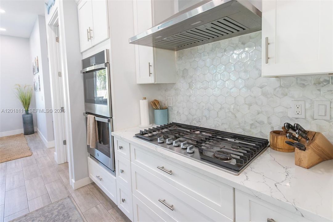 For Sale: $1,399,000 (3 beds, 3 baths, 2358 Square Feet)
