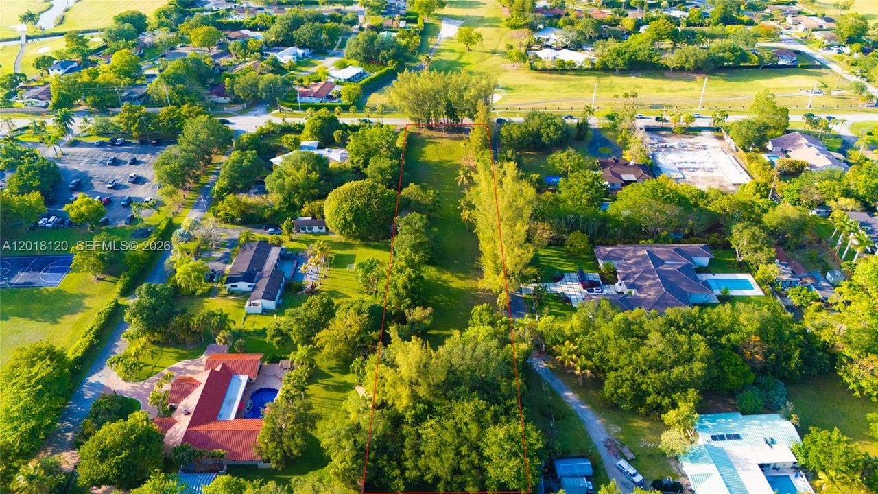 待售: $1,875,000 (1.59 acres)