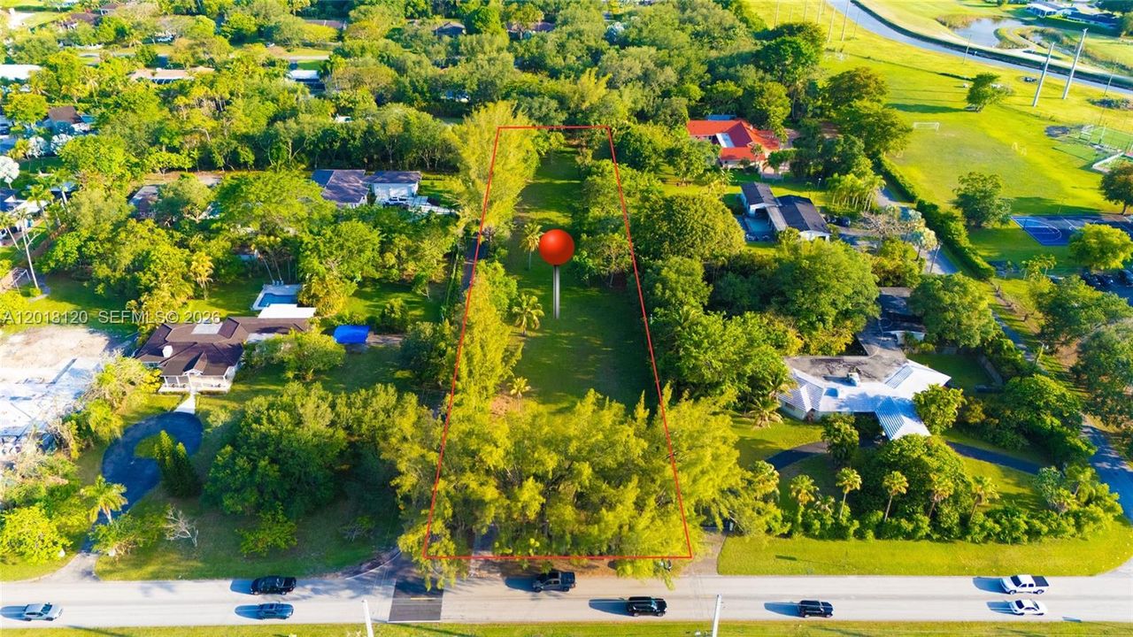 待售: $1,875,000 (1.59 acres)