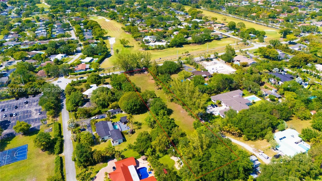 待售: $1,875,000 (1.59 acres)