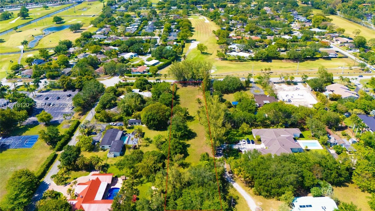 待售: $1,875,000 (1.59 acres)