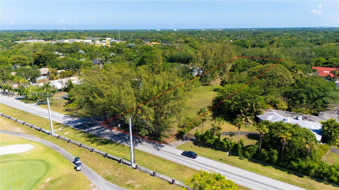 待售: $1,875,000 (1.59 acres)