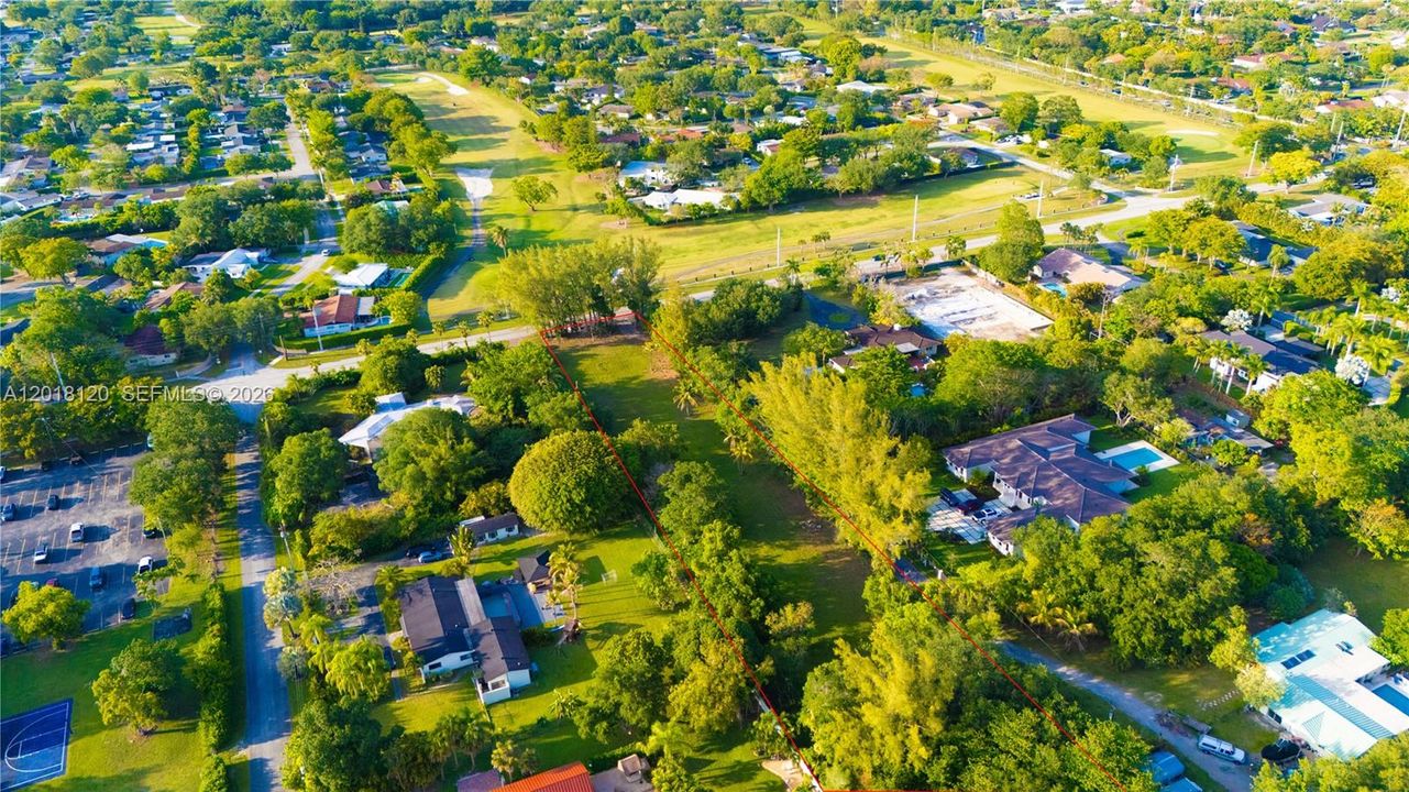 待售: $1,875,000 (1.59 acres)