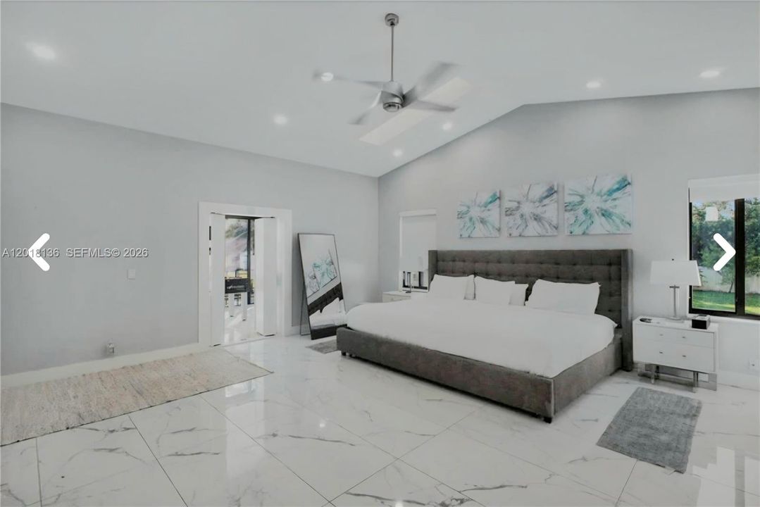 В аренду: $13,000 (5 спален, 4 ванн, 3706 Квадратных фут)