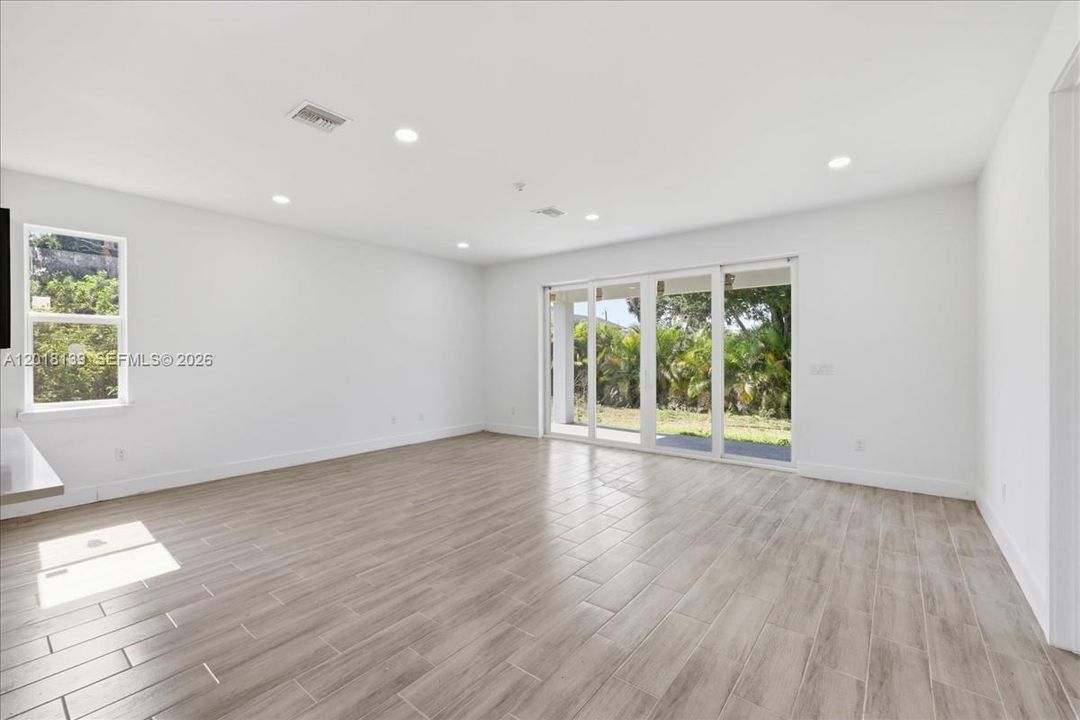 En Venta: $399,900 (3 camas, 2 baños, 0 Pies cuadrados)