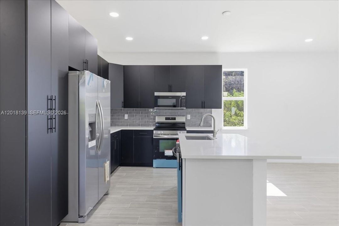 En Venta: $399,900 (3 camas, 2 baños, 0 Pies cuadrados)