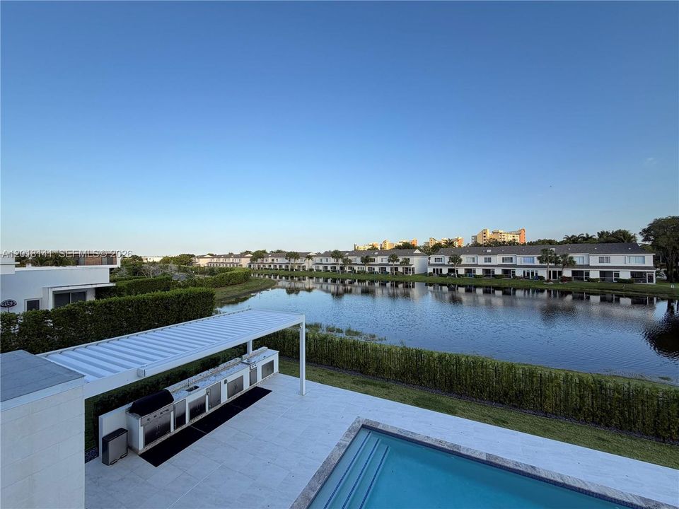 For Rent: $27,000 (5 beds, 6 baths, 5231 Square Feet)