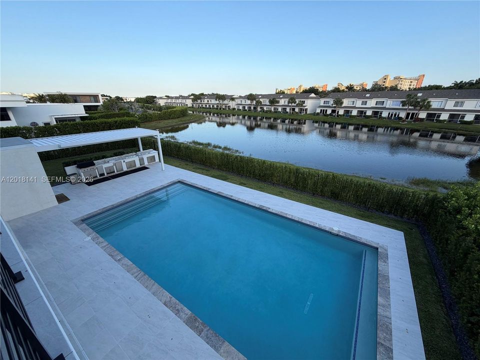 For Rent: $27,000 (5 beds, 6 baths, 5231 Square Feet)