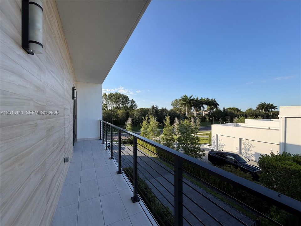For Rent: $27,000 (5 beds, 6 baths, 5231 Square Feet)