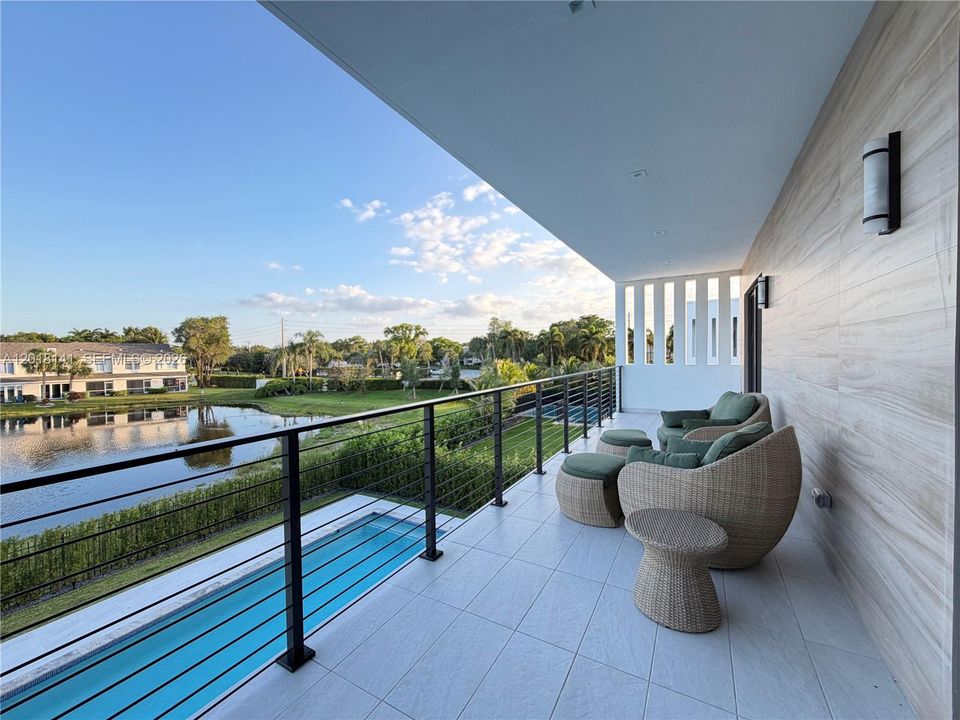 For Rent: $27,000 (5 beds, 6 baths, 5231 Square Feet)