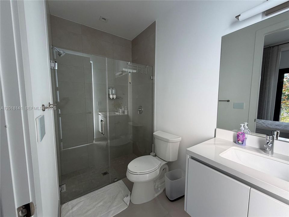 For Rent: $27,000 (5 beds, 6 baths, 5231 Square Feet)