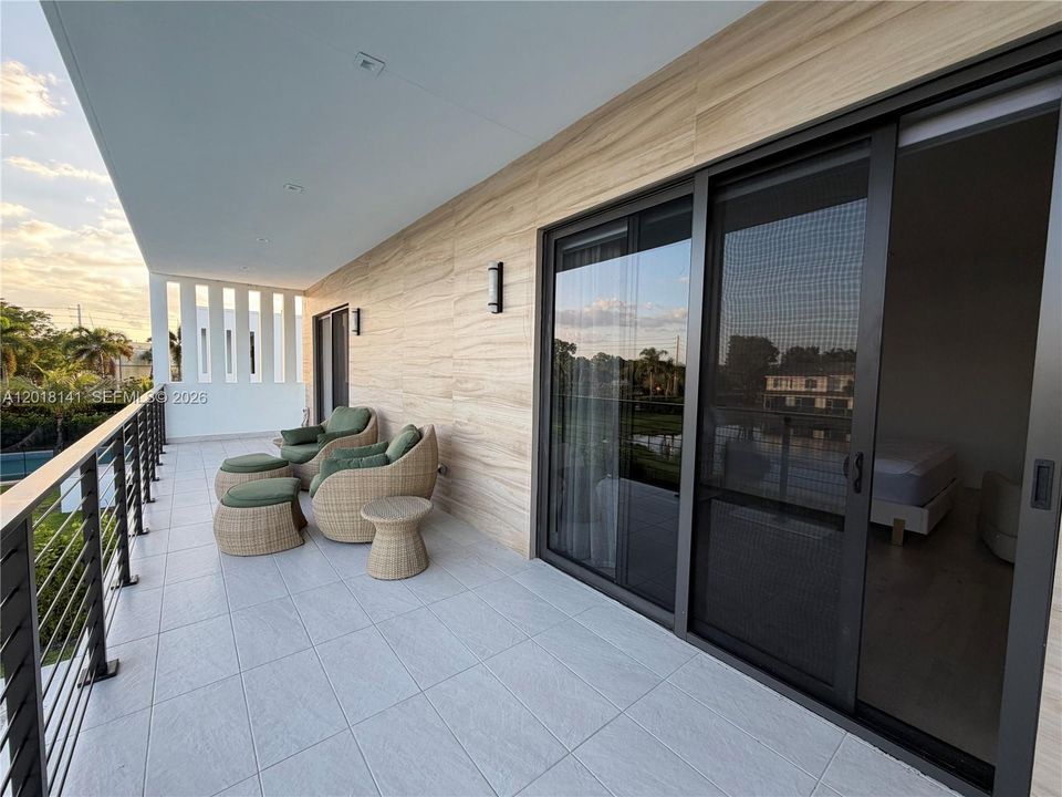 For Rent: $27,000 (5 beds, 6 baths, 5231 Square Feet)