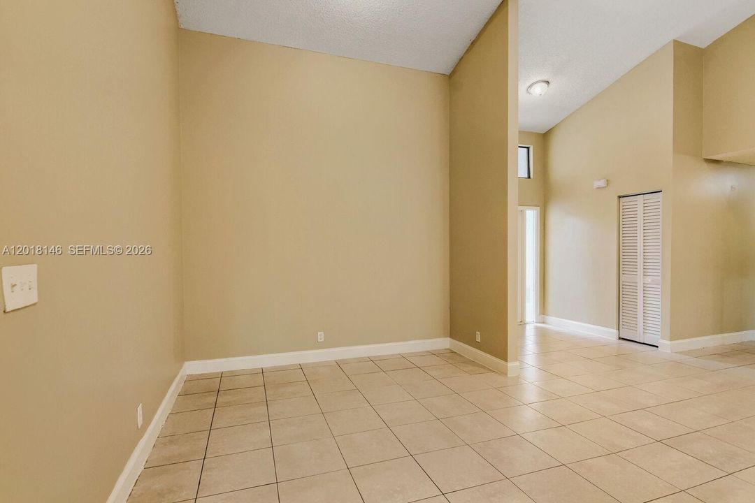 Activo con contrato: $519,900 (3 camas, 2 baños, 1862 Pies cuadrados)