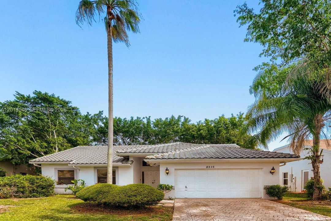 Activo con contrato: $519,900 (3 camas, 2 baños, 1862 Pies cuadrados)