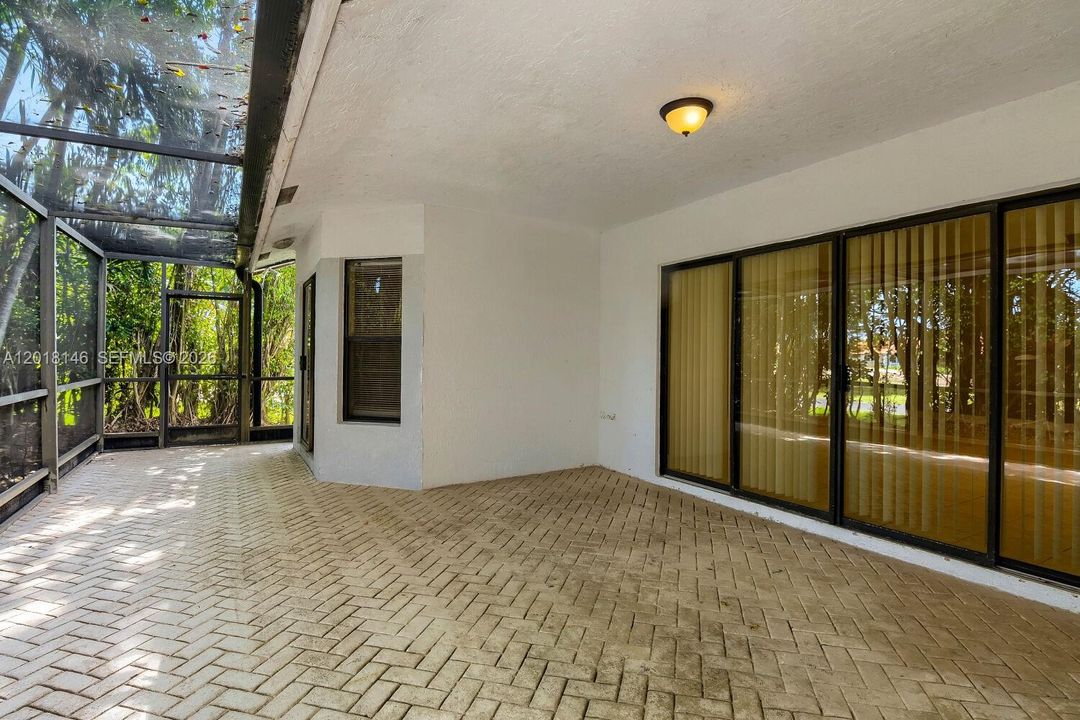 Activo con contrato: $519,900 (3 camas, 2 baños, 1862 Pies cuadrados)