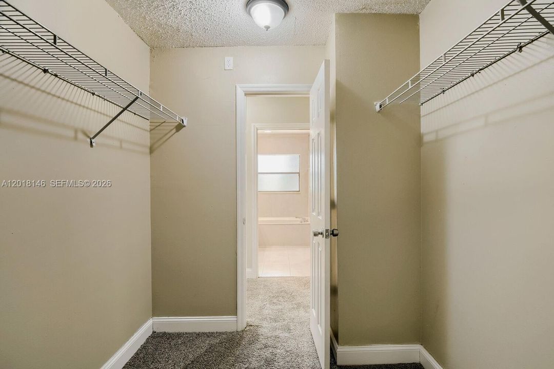 Activo con contrato: $519,900 (3 camas, 2 baños, 1862 Pies cuadrados)