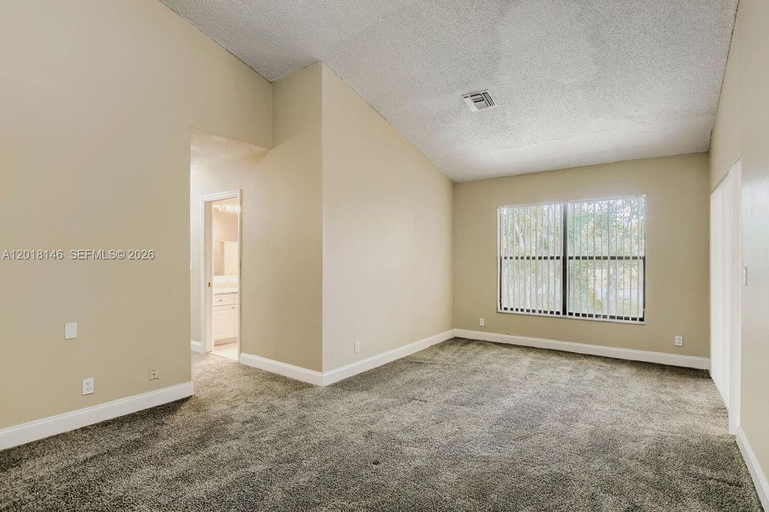 Activo con contrato: $519,900 (3 camas, 2 baños, 1862 Pies cuadrados)