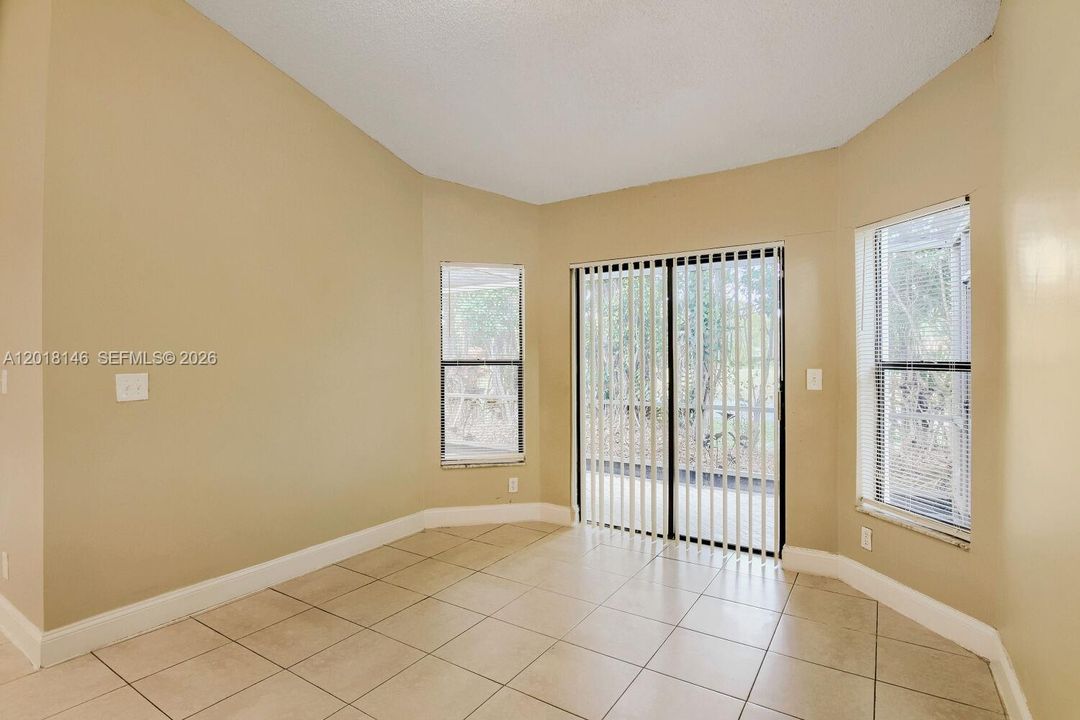 Activo con contrato: $519,900 (3 camas, 2 baños, 1862 Pies cuadrados)